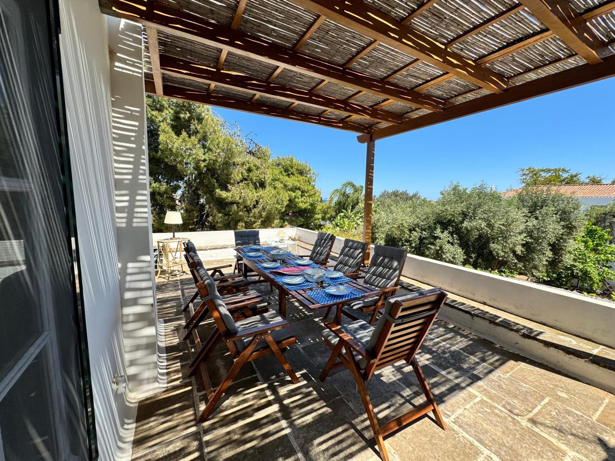 Two Olive Trees Guest House Spétses Екстериор снимка