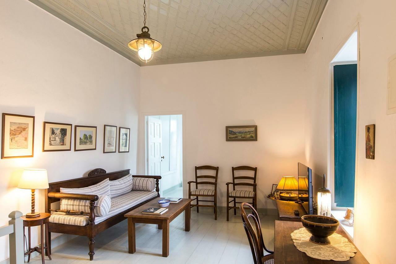 Two Olive Trees Guest House Spétses Екстериор снимка