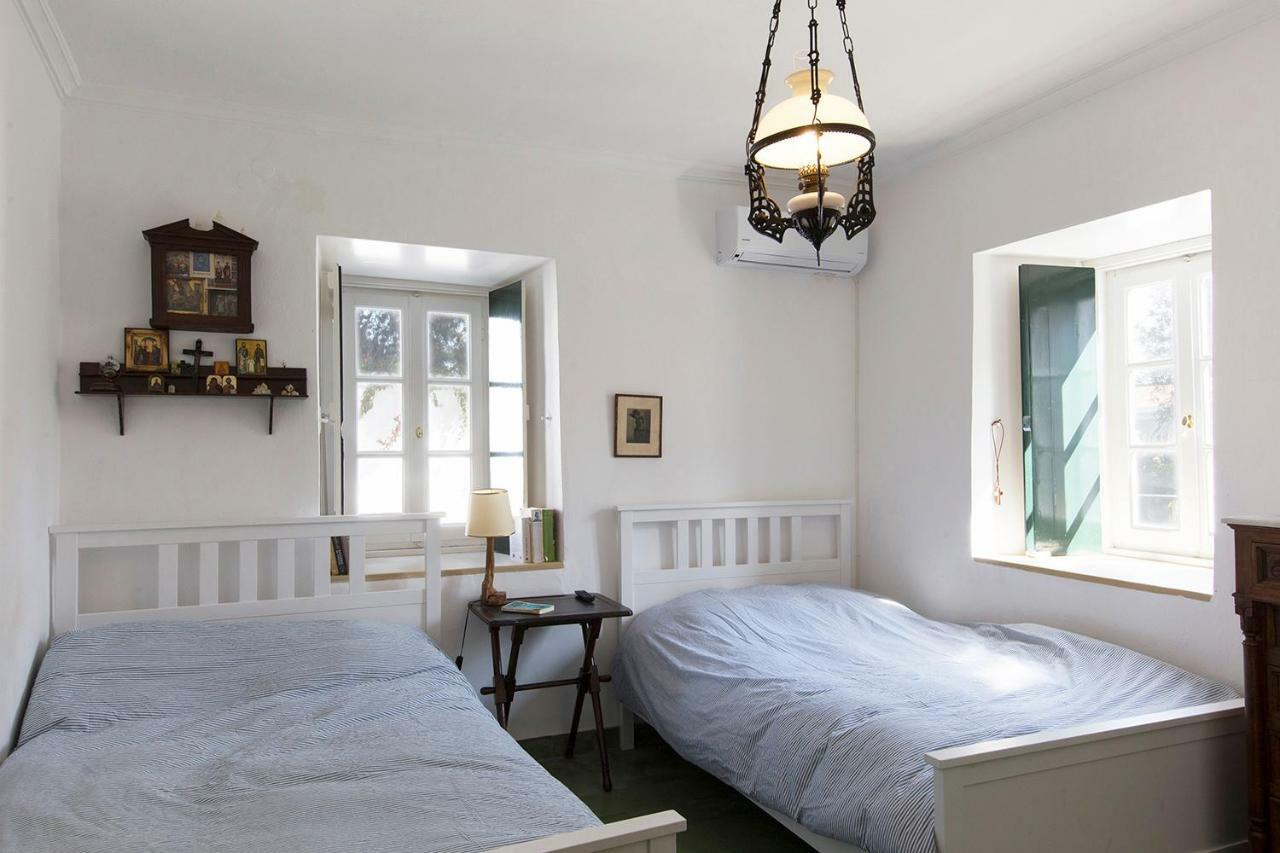 Two Olive Trees Guest House Spétses Екстериор снимка