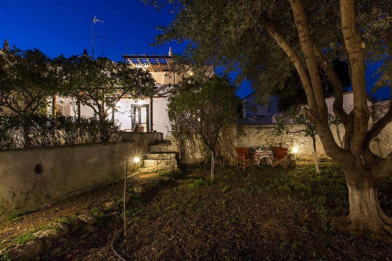 Two Olive Trees Guest House Spétses Екстериор снимка